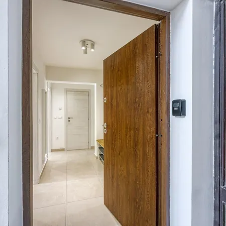 Lipa Korta - Family In Porec, 850 M To The Sea Apartment Porec