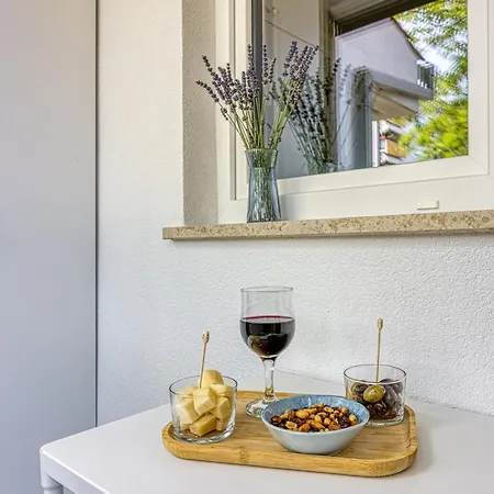 Lejlighed Lipa Korta - Family Apt, 15 Min Walk To Parentino & Pical Beaches